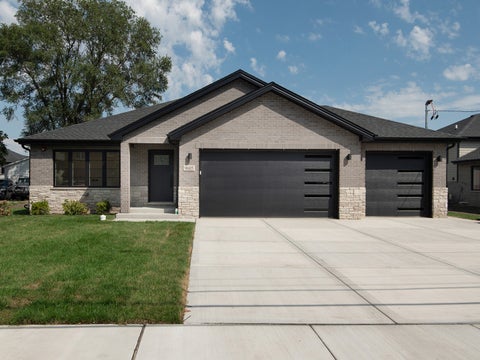 Tiny photo for 9605 S 78th Court, Hickory Hills, IL 60457 (MLS # 12741317)
