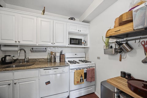 Tiny photo for 1150 N LAKE SHORE Drive #18L, Chicago, IL 60611 (MLS # 12791153)