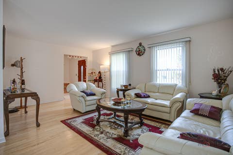 Tiny photo for 410 Lamont Terrace, Buffalo Grove, IL 60089 (MLS # 12741127)