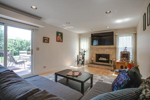 Tiny photo for 410 Lamont Terrace, Buffalo Grove, IL 60089 (MLS # 12741127)