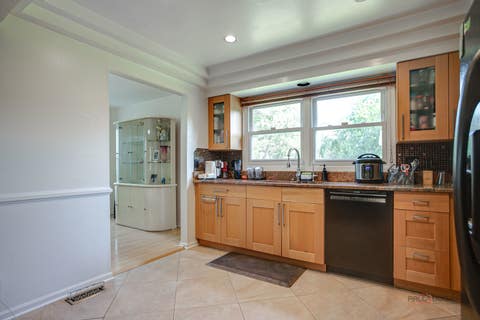 Tiny photo for 410 Lamont Terrace, Buffalo Grove, IL 60089 (MLS # 12741127)
