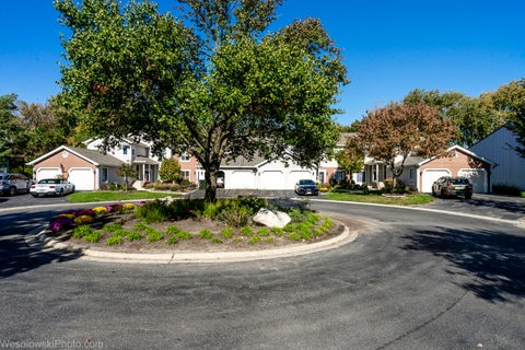 Tiny photo for 405 58th Place, Hinsdale, IL 60521 (MLS # 12793772)