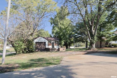 Tiny photo for 11 RIDGE Road, Centralia, IL 62801 (MLS # EB460101)