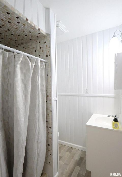 Tiny photo for 11 RIDGE Road, Centralia, IL 62801 (MLS # EB460101)