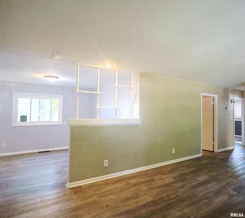 Tiny photo for 11 RIDGE Road, Centralia, IL 62801 (MLS # EB460101)