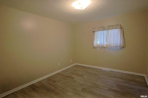 Tiny photo for 11 RIDGE Road, Centralia, IL 62801 (MLS # EB460101)