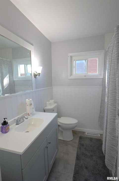 Tiny photo for 11 RIDGE Road, Centralia, IL 62801 (MLS # EB460101)