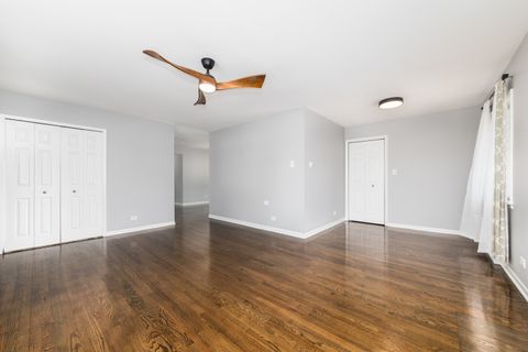 Tiny photo for 704 N Wilshire Drive, Mount Prospect, IL 60056 (MLS # 12707547)