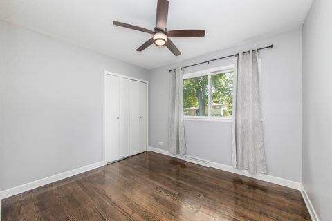 Tiny photo for 704 N Wilshire Drive, Mount Prospect, IL 60056 (MLS # 12707547)