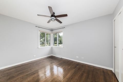 Tiny photo for 704 N Wilshire Drive, Mount Prospect, IL 60056 (MLS # 12707547)