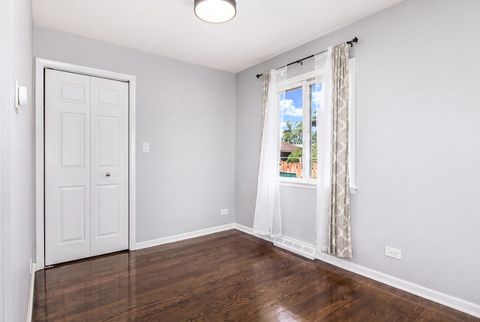 Tiny photo for 704 N Wilshire Drive, Mount Prospect, IL 60056 (MLS # 12707547)