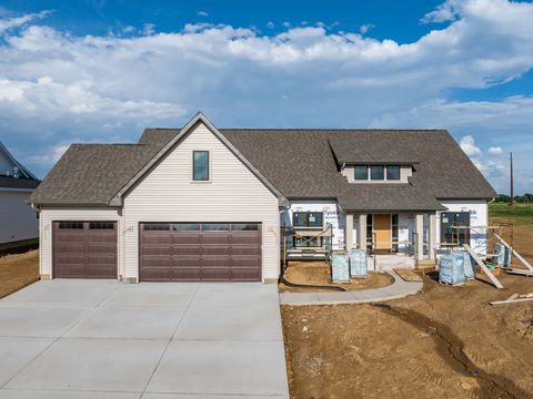 Tiny photo for 7105 Black Oak Drive, Bettendorf, IA 52722 (MLS # 12548587)