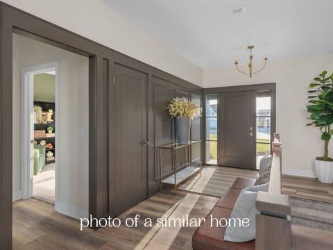 Tiny photo for 7105 Black Oak Drive, Bettendorf, IA 52722 (MLS # 12548587)