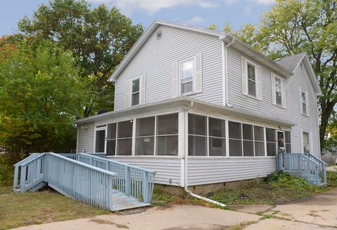 Tiny photo for 1050 State Street, Ottawa, IL 61350 (MLS # 12500926)