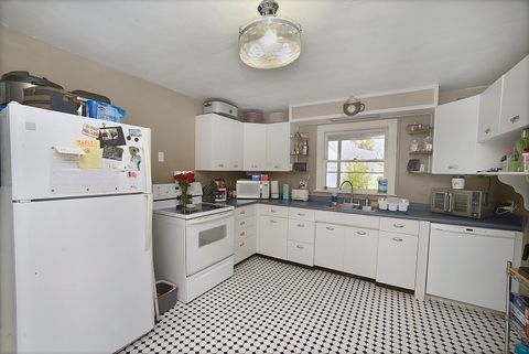 Tiny photo for 1050 State Street, Ottawa, IL 61350 (MLS # 12500926)