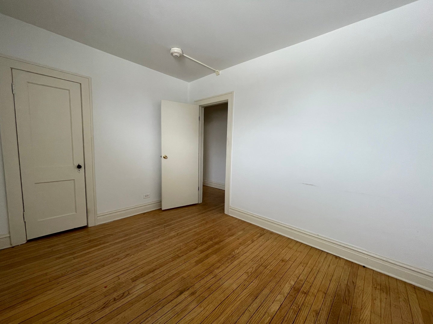 28w579 Stafford Place 1