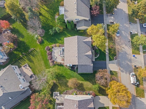 Tiny photo for 668 Sycamore Street, Vernon Hills, IL 60061 (MLS # 12782626)