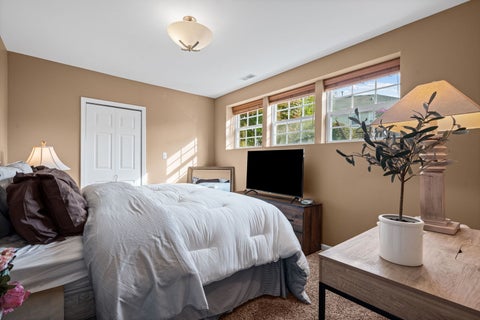 Tiny photo for 668 Sycamore Street, Vernon Hills, IL 60061 (MLS # 12782626)