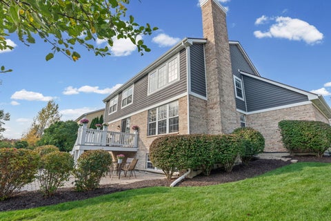 Tiny photo for 668 Sycamore Street, Vernon Hills, IL 60061 (MLS # 12782626)