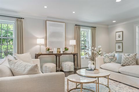 Tiny photo for 62 Woodley Road, Winnetka, IL 60093 (MLS # 12587043)