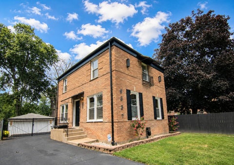 Tiny photo for 9637 S Wood Street, Chicago, IL 60643 (MLS # 12715836)