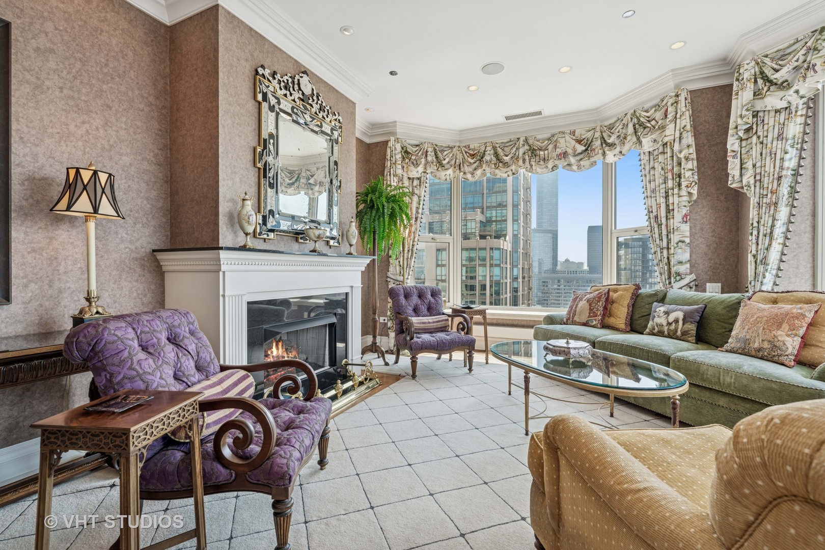 25 E SUPERIOR Street 4302