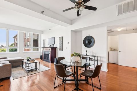 Tiny photo for 6000 N Cicero Avenue #410, Chicago, IL 60646 (MLS # 12439222)