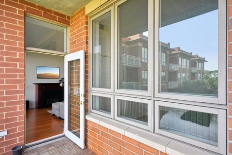 Tiny photo for 6000 N Cicero Avenue #410, Chicago, IL 60646 (MLS # 12439222)