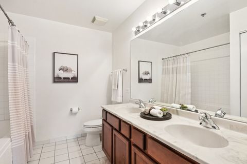 Tiny photo for 6000 N Cicero Avenue #410, Chicago, IL 60646 (MLS # 12439222)