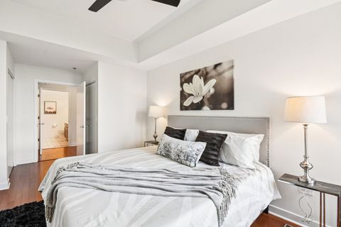 Tiny photo for 6000 N Cicero Avenue #410, Chicago, IL 60646 (MLS # 12439222)