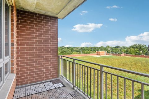 Tiny photo for 6000 N Cicero Avenue #410, Chicago, IL 60646 (MLS # 12439222)