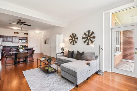 Tiny photo for 6000 N Cicero Avenue #410, Chicago, IL 60646 (MLS # 12439222)