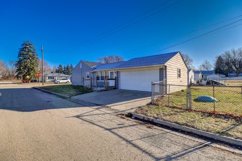 Tiny photo for 811 W 19th Street, Sterling, IL 61081 (MLS # 12594635)