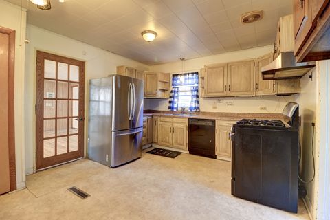 Tiny photo for 811 W 19th Street, Sterling, IL 61081 (MLS # 12594635)