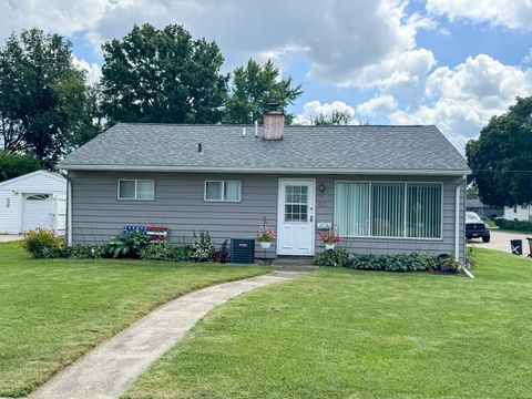 Tiny photo for 811 W 19th Street, Sterling, IL 61081 (MLS # 12594635)