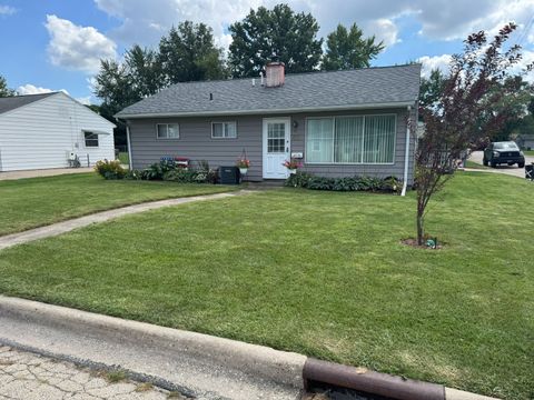 Tiny photo for 811 W 19th Street, Sterling, IL 61081 (MLS # 12594635)