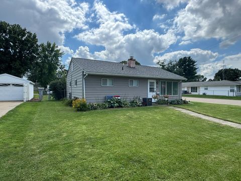 Tiny photo for 811 W 19th Street, Sterling, IL 61081 (MLS # 12594635)