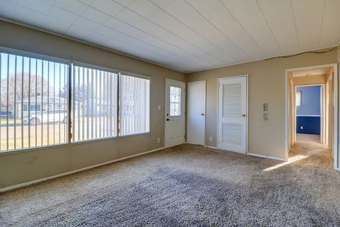 Tiny photo for 811 W 19th Street, Sterling, IL 61081 (MLS # 12594635)