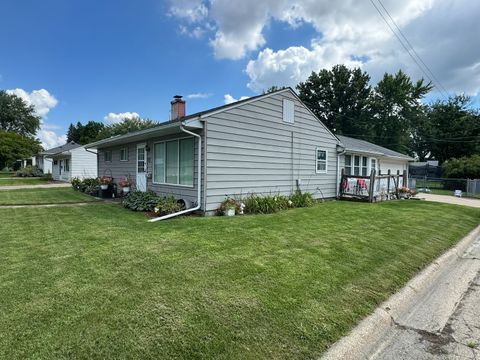 Tiny photo for 811 W 19th Street, Sterling, IL 61081 (MLS # 12594635)