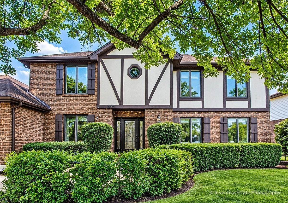 6201 Sleepy Hollow Lane
