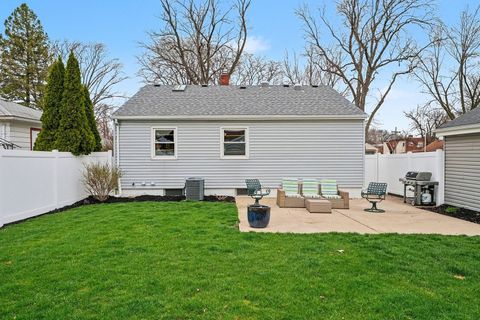 Tiny photo for 3535 Washington Street, Lansing, IL 60438 (MLS # 12609588)