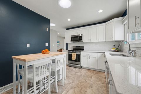 Tiny photo for 3535 Washington Street, Lansing, IL 60438 (MLS # 12609588)