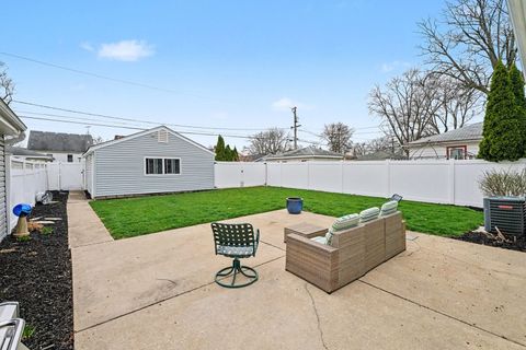 Tiny photo for 3535 Washington Street, Lansing, IL 60438 (MLS # 12609588)