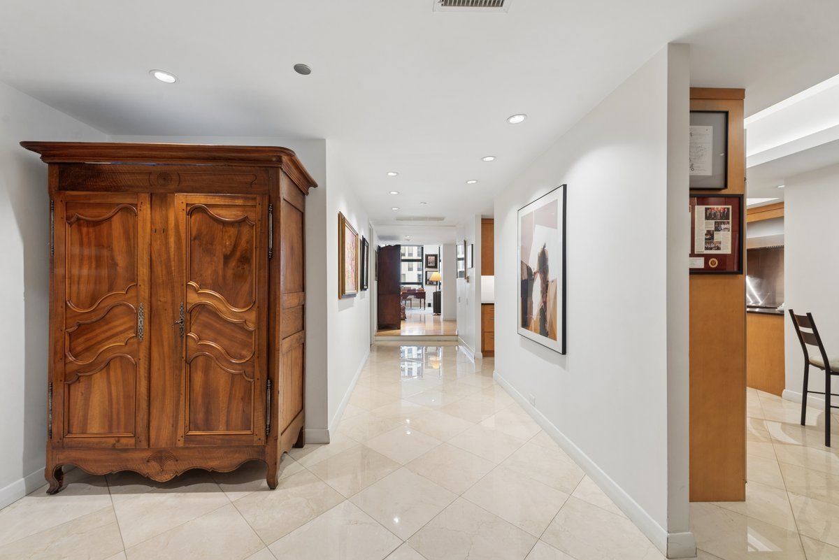 680 N LAKE SHORE Drive 1611