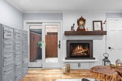 Tiny photo for 1912 N Cleveland Avenue #B, Chicago, IL 60614 (MLS # 12734307)