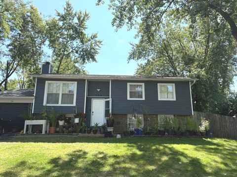 Photo of 739 Westwind Drive, Bolingbrook, IL 60440 (MLS # 12464623)
