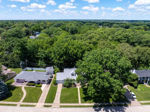 Tiny photo for 2140 Fairhaven Road, Davenport, IA 52803 (MLS # 12684346)