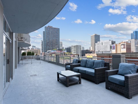 Tiny photo for 600 N Dearborn Street #602, Chicago, IL 60654 (MLS # 12748900)