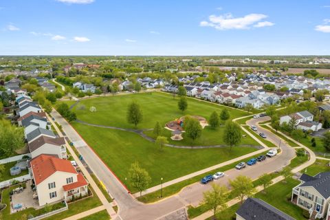 Tiny photo for 939 Four Seasons Boulevard, Aurora, IL 60504 (MLS # 12599920)