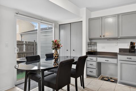 Tiny photo for 939 Four Seasons Boulevard, Aurora, IL 60504 (MLS # 12599920)